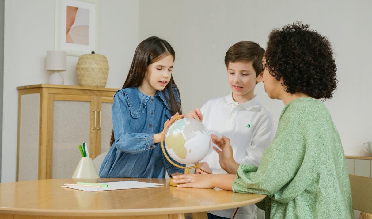 “How to Raise Independent & Responsible Kids: 10 Proven Strategies for Parents & Educators”