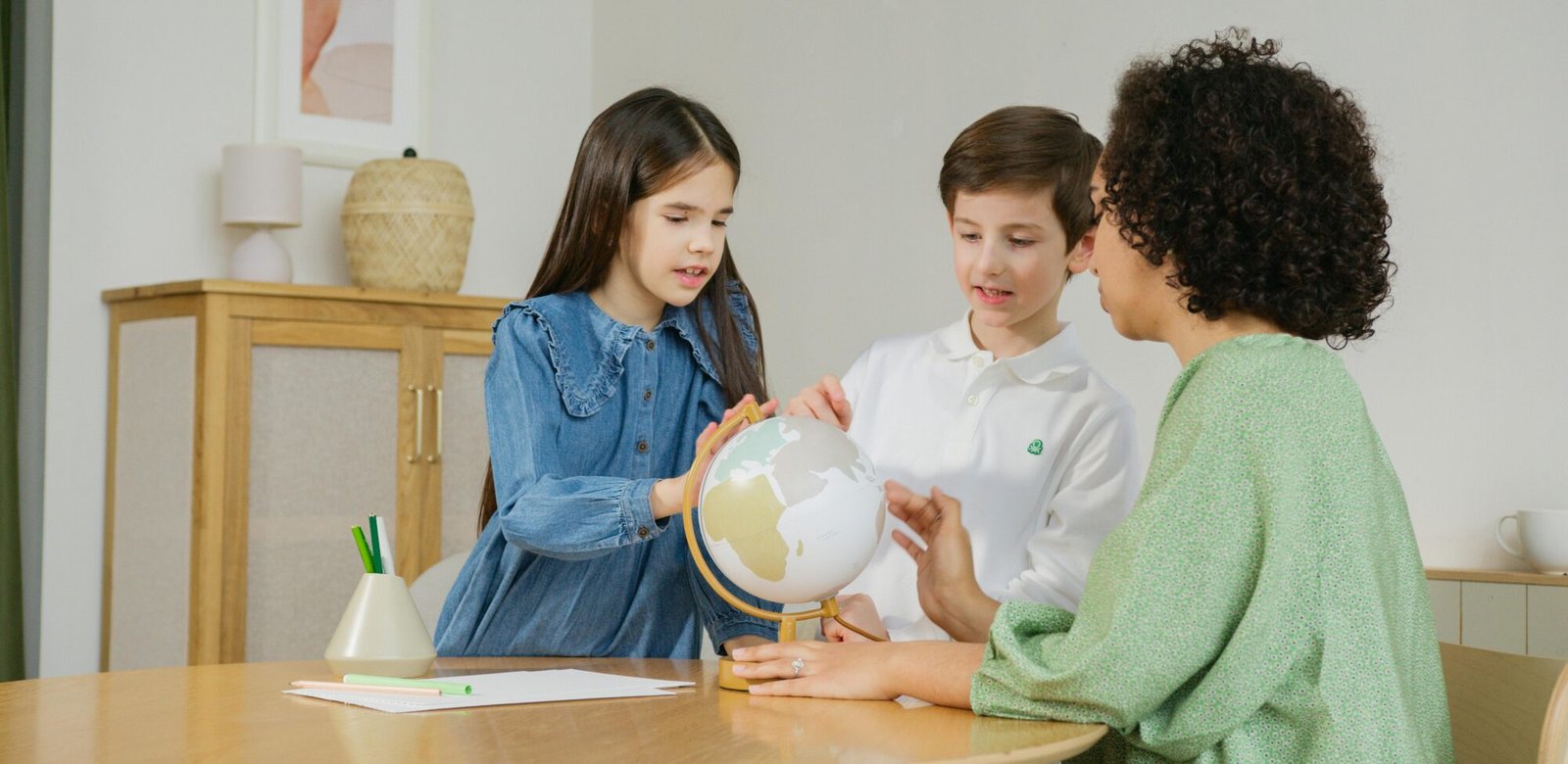 "The Science-Backed Guide to Raising Self-Reliant Kids: smartkidsguide.com
