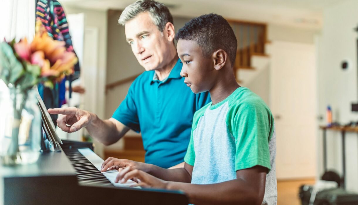 Examples of Parenting Strategies for Raising Responsible Children https://smartkidsguide.com/